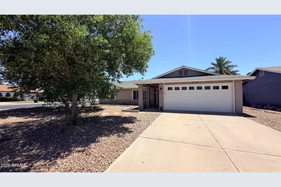 2303 S Cottonwood Drive, Tempe, AZ 85282 - Photo 1