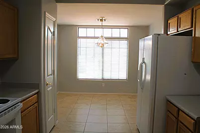 13232 W Desert Lane, Surprise, AZ 85374 - Photo 23