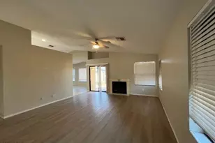 6320 W Paradise Ln, Glendale, AZ 85306 - Photo 5
