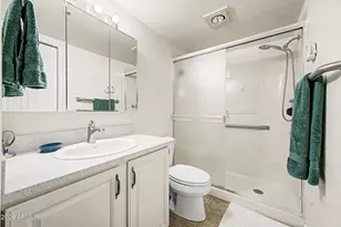 10330 W Thunderbird Blvd, Sun City, AZ 85351 - Photo 17