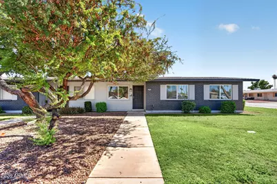 10931 W Thunderbird Boulevard, Sun City, AZ 85351 - Photo 1
