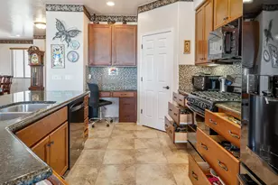 6439 E Saddlehorn Circle, Hereford, AZ 85615 - Photo 31