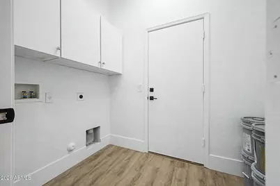 10709 E Knowles Avenue, Mesa, AZ 85209 - Photo 29