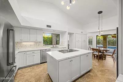 9795 E Mission Lane, Scottsdale, AZ 85258 - Photo 11