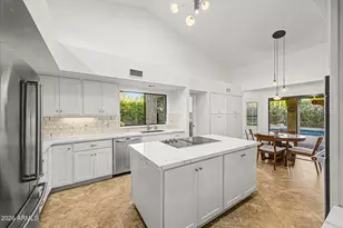 9795 E Mission Ln, Scottsdale, AZ 85258 - Photo 11