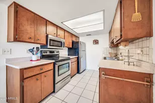 9645 W Mountain View Rd, Peoria, AZ 85345 - Photo 17
