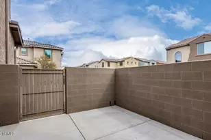 3660 E Zachary Dr, Phoenix, AZ 85050 - Photo 13