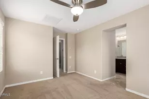 3660 E Zachary Dr, Phoenix, AZ 85050 - Photo 7