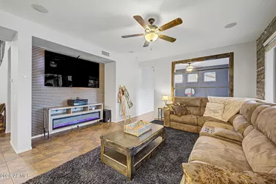 7725 S 21st Drive, Phoenix, AZ 85041 - Photo 29