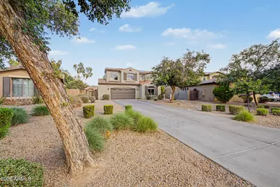 7725 S 21st Drive, Phoenix, AZ 85041 - Photo 13