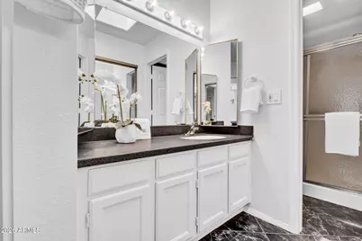 7300 N Dreamy Draw Drive #213, Phoenix, AZ 85020 - Photo 13