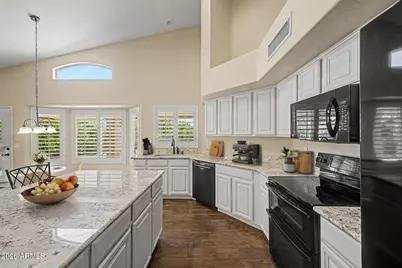 1466 E Spur Avenue, Gilbert, AZ 85296 - Photo 21