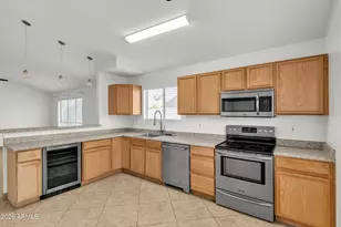 8834 W Purdue Ave, Peoria, AZ 85345 - Photo 11