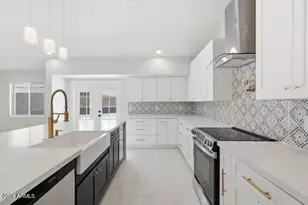 1067 E Sequoia Dr, Phoenix, AZ 85024 - Photo 11
