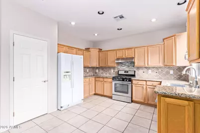 1373 W Thompson Way, Chandler, AZ 85286 - Photo 11