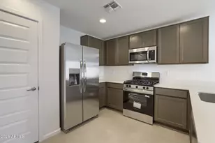 25041 N 174th Ln, Surprise, AZ 85387 - Photo 3