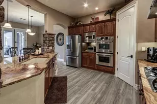 11642 E Chestnut Ct, Chandler, AZ 85249 - Photo 5