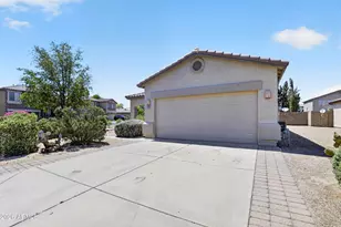 566 E Renegade Pl, San Tan Valley, AZ 85143 - Photo 1