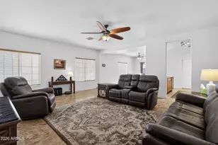 566 E Renegade Pl, San Tan Valley, AZ 85143 - Photo 17