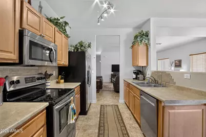 566 E Renegade Place, San Tan Valley, AZ 85143 - Photo 7