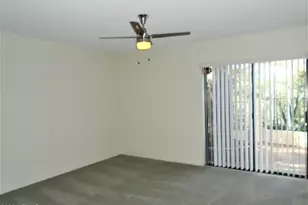 1910 E Winter Dr, Phoenix, AZ 85020 - Photo 11