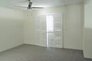 1910 E Winter Dr, Phoenix, AZ 85020 - Photo 19