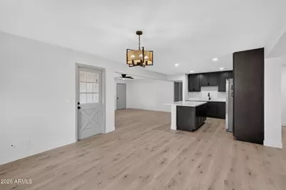 12649 N 30th Drive, Phoenix, AZ 85029 - Photo 13