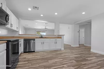 11553 W Green Drive, Youngtown, AZ 85363 - Photo 11