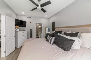6900 E Princess Dr, Phoenix, AZ 85054 - Photo 13