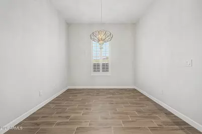 6639 E Michigan Avenue, Phoenix, AZ 85054 - Photo 7