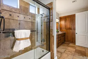 1465 W Caribbean Ln, Phoenix, AZ 85023 - Photo 37