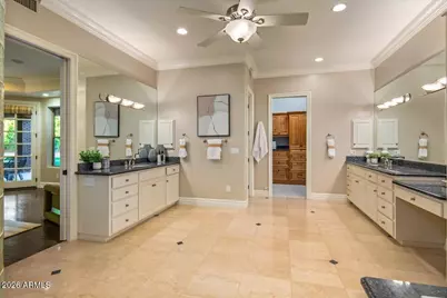 1465 W Caribbean Lane, Phoenix, AZ 85023 - Photo 17