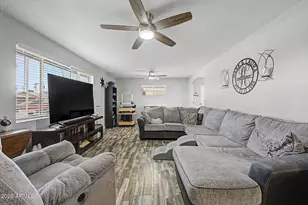 3038 W Charter Oak Rd, Phoenix, AZ 85029 - Photo 9
