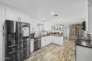3038 W Charter Oak Rd, Phoenix, AZ 85029 - Photo 15
