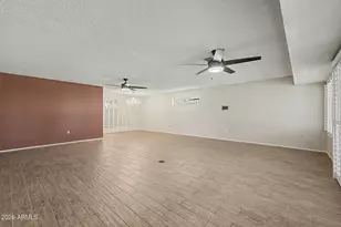 10405 W Saratoga Circle W, Sun City, AZ 85351 - Photo 7