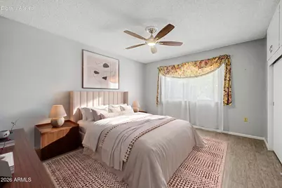 10405 W Saratoga Circle W, Sun City, AZ 85351 - Photo 23