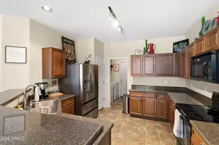 8146 W Groom Creek Rd, Phoenix, AZ 85043 - Photo 13