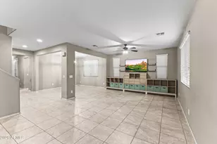 15864 W Laurel Ln, Surprise, AZ 85379 - Photo 9