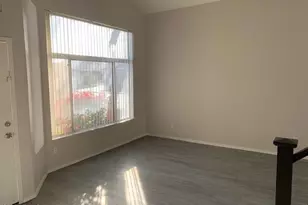 442 W El Freda Rd, Tempe, AZ 85284 - Photo 5