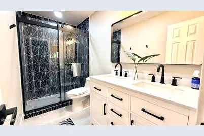 3879 E Amberwood Drive, Phoenix, AZ 85048 - Photo 29