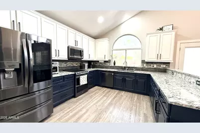 3879 E Amberwood Drive, Phoenix, AZ 85048 - Photo 15