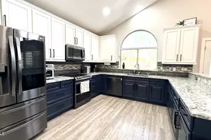 3879 E Amberwood Dr, Phoenix, AZ 85048 - Photo 15