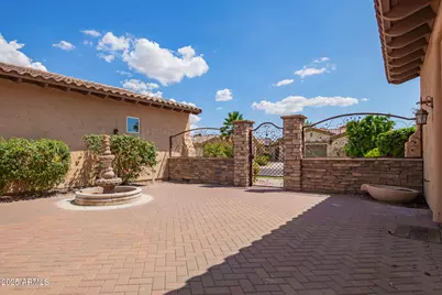 14372 W Cypress Street, Goodyear, AZ 85395 - Photo 9