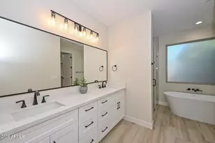 19222 N 29th Pl, Phoenix, AZ 85050 - Photo 25