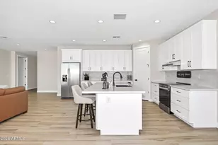 19222 N 29th Pl, Phoenix, AZ 85050 - Photo 11