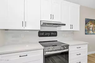 19222 N 29th Pl, Phoenix, AZ 85050 - Photo 13