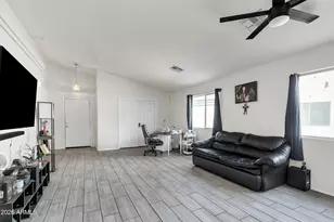 3233 W Huntington Dr, Phoenix, AZ 85041 - Photo 5