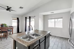 3233 W Huntington Dr, Phoenix, AZ 85041 - Photo 9