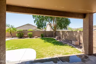 3525 W Quail Track Dr, Phoenix, AZ 85083 - Photo 35