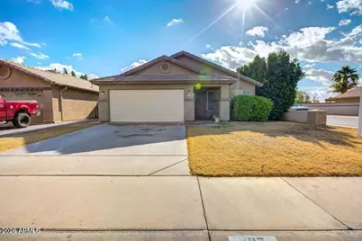197 W Oxford Lane, Gilbert, AZ 85233 - Photo 1